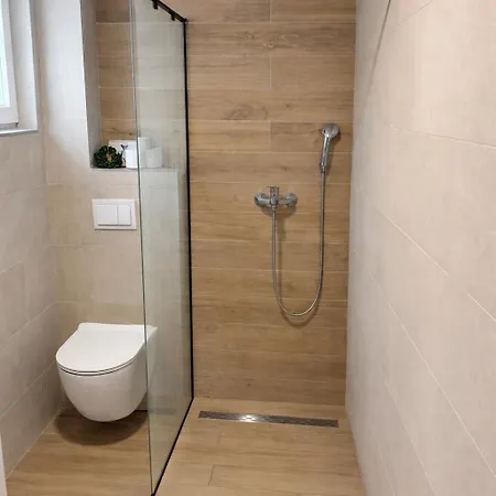 Daire Apartman Siroki Brijeg *